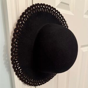 Adorable Black Wool-Laine Hat